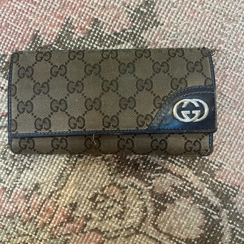 Vintage GG Canvas Continental Wallet !!! Authentic Gucci wallet !!! - Picture 2 of 13